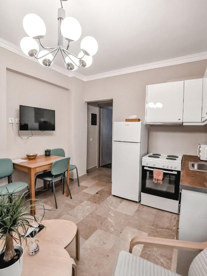 Tip Top Apartment Chalkís Exterior foto